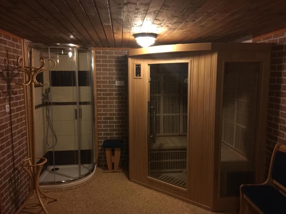 Pod Lesem Villa Cenkovice Bagian luar foto